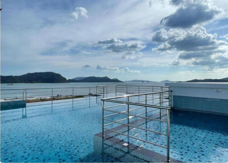 Full Moon Apartment Kuah Exterior photo